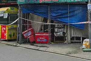 Người đàn ông tử vong trong tiệm tạp hóa ở phường Tân Sơn Hòa