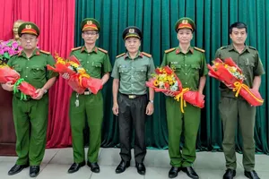 Trung tướng Mai Hoàng có thư khen lực lượng cứu 127 người ở phường Bến Cát