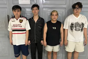 Bán bóng cười cho khách quen trong 6 tháng thu lời 7 tỉ