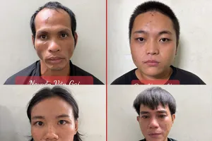 Bắt 4 người cướp xe, đánh người lang thang dưới gầm cầu Bình Lợi