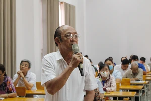 ĐBQH Phong Lan: 'Chúng ta phải mạnh hơn nữa từ bên trong'