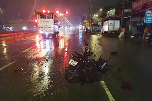 Bà Rịa - Vũng Tàu: 1 thanh niên tông đuôi xe đầu kéo tử vong