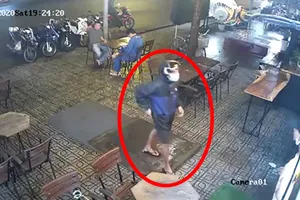 Quận 9: Giả mua cà phê rồi trộm xe máy của nhân viên