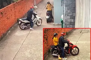 Đôi nam nữ vào tận nhà dân trộm xe máy ở Thủ Đức