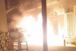 Cháy căn nhà 5 tầng ở Bình Thạnh