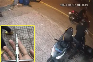 Người đàn ông lao xe máy vào kẻ trộm xe ở TP Thủ Đức
