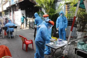 TP.HCM lấy mẫu xét nghiệm dân khu Mả Lạng do có ca dương tính