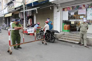 Phú Nhuận đóng cửa hàng ngàn sạp chợ, hộ kinh doanh tự phát