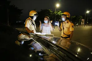 Bị xử phạt vì không chứng minh được việc ra đường đi mua thuốc