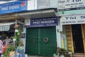 Giám đốc hợp tác xã ở TP.HCM làm khống giấy đi đường cho con gái