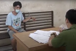 Tàng trữ ma tuý, dùng dao gây thương tích cảnh sát khi bị kiểm tra