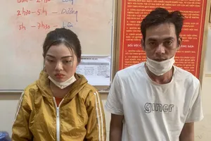 Kiểm tra quán karaoke, phát hiện mua bán trái phép ma tuý