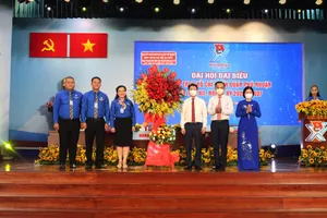 Bí thư Thành ủy TP.HCM: 'Thanh niên TP.HCM xung kích trong cuộc chiến chống COVID-19' 