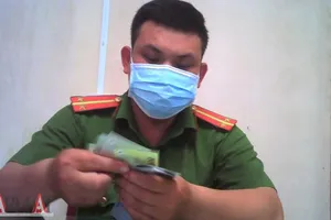Vụ Công an phường lập chốt bắt xe: Tạm đình chỉ công tác Trung úy Châu Thanh Đại