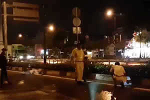 Điều tra vụ 2 sinh viên thương vong cạnh xe máy trên đường Phạm Văn Đồng, TP.HCM