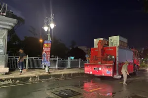 Tìm thấy thi thể người tưới xăng đốt mình rồi nhảy cầu ở quận 6