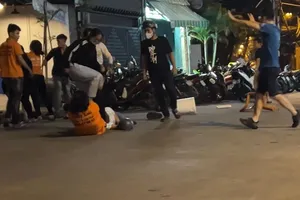 2 nhóm phụ nữ lao vào hỗn chiến tại quán nhậu ở Bình Thạnh