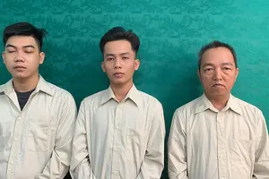 Khởi tố 6 người trong đường dây sản xuất, bán tân dược giả ở TP.HCM 