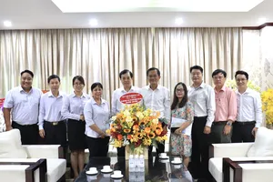 Thăm, chúc mừng 21-6: Nhiều kỳ vọng, đặt hàng cho Báo Pháp Luật TP.HCM