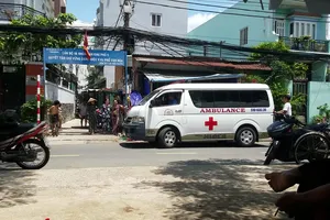 Điều tra vụ thi thể nam trôi trên kênh ở quận 8