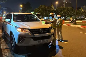 Đêm đầu tiên ra quân kiểm tra nồng độ cồn ở TP Thủ Đức: Hàng loạt lái xe ô tô vi phạm