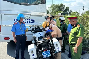 Tăng cường tuần tra, xử lý xe khách khu bến cóc trá hình đường Liên Phường