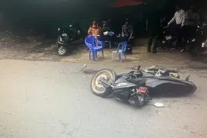 Công an Bình Thạnh tìm người điều khiển xe máy rời hiện trường sau vụ tai nạn