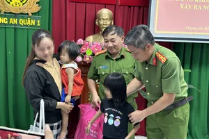 Mẹ của bé gái mất tích ở phố đi bộ Nguyễn Huệ: ‘Tìm thấy 2 con, tôi vui mừng khôn xiết’