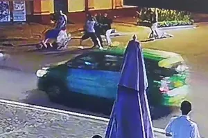 Bắt giam 3 người nước ngoài gây rối trật tự công cộng ở quận 1