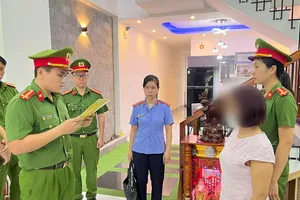  Quảng Ngãi: Bắt người phụ nữ dùng chiêu 'đáo hạn ngân hàng' lừa 3 tỷ đồng