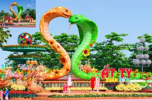 Linh vật rắn tỉnh Quảng Ngãi tạo hình thành trái tim