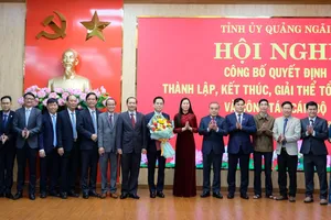 Quảng Ngãi công bố hàng loạt quyết định về nhân sự chủ chốt