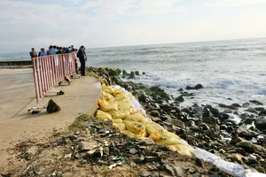 Kè chống sạt lở ở Quảng Ngãi lại bị... sạt lở