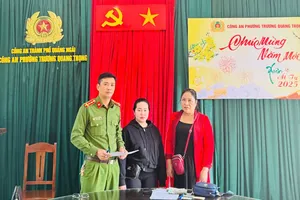 Đi chùa làm rơi túi xách chứa hơn 100 triệu đồng chữa bệnh cho cha