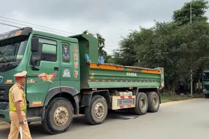 Lắp trạm cân xử lý xe tải chở vật liệu vi phạm trên tuyến tỉnh lộ 624