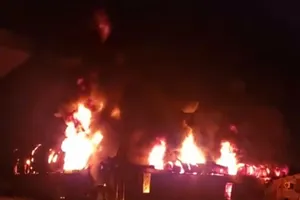 Cháy lớn xưởng nhựa ở Quảng Ngãi