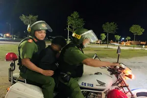 Thiếu niên 14 tuổi co giật sau khi hút thuốc lá từ 2 người lạ mặt