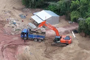 Công an tỉnh Quảng Ngãi vào cuộc vụ tuồn cát công trình bờ kè bán ra ngoài