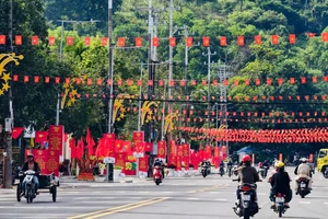 Quảng Ngãi rực rỡ cờ hoa, băng rôn trước ngày Đại hội Đảng bộ tỉnh