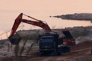 Có dấu hiệu tham ô và vi phạm về khai thác tài nguyên