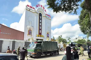 Công an phong tỏa quán karaoke lớn nhất Quảng Ngãi