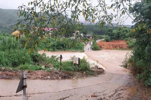 Hiểm họa rình rập từ những cầu tràn ở vùng cao Quảng Ngãi