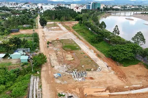 Dự án hạ tầng khu du lịch hơn trăm tỉ hoang phế, dang dở