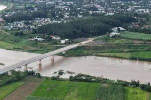 Cầu 121 tỉ đồng ở Quảng Ngãi xây xong 3 năm vẫn chờ đường dẫn