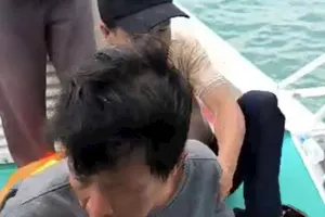 Nạn nhân vụ 3 người trên thúng mất tích: Thúng chìm trong tâm bão số 13, lạc nhau