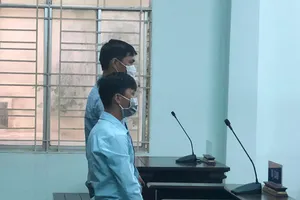 Chém người sau va chạm giao thông, 2 thanh niên lãnh tổng cộng hơn 10 năm tù