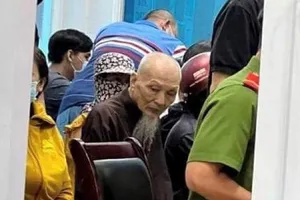 Pháp lý vụ ông Lê Tùng Vân rời khỏi nơi cư trú ở Long An đến TP.HCM làm căn cước công dân