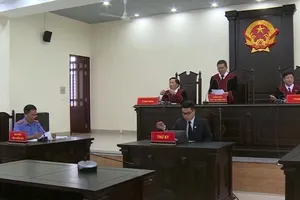 Đội nón, đeo kính đen trong phiên toà có thể bị phạt đến 500 ngàn đồng