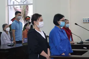 Đang xét xử nữ sinh viên giết cha bằng xyanua 