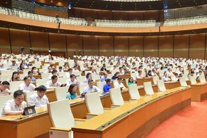 Tiêu chuẩn chức danh Phó Chủ nhiệm Văn phòng Quốc hội áp dụng từ 1-5